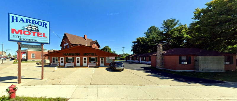 Harbor Motel (Dipper Motel) - Web Listing (newer photo)